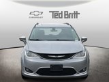 Used 2018 Chrysler Pacifica Limited image 2