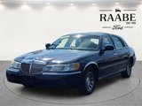 Used 2001 Lincoln Town Car Signature image 3