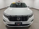 Used 2022 Volkswagen Passat 2.0T SE image 2
