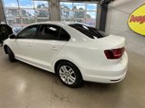Used 2017 Volkswagen Jetta S image 4