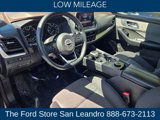 Used 2023 Nissan Rogue SV image 3