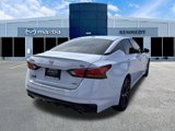 Used 2023 Nissan Altima 2.5 SR w/ SR Premium Package image 3