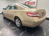 Used 2010 Toyota Camry LE image 4