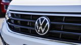 Certified 2022 Volkswagen Tiguan SE R-Line image 3