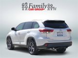 Used 2019 Toyota Highlander LE image 3