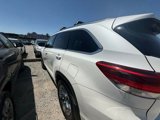 Used 2017 Toyota Highlander Limited Platinum image 4