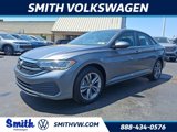 Used 2023 Volkswagen Jetta SE image 3
