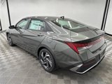 New 2025 Hyundai Elantra SEL image 3