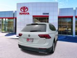 Used 2018 Volkswagen Tiguan SE image 3