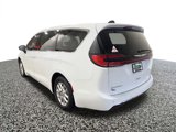 Used 2023 Chrysler Pacifica Touring-L image 3