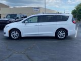 Used 2020 Chrysler Pacifica Limited image 5