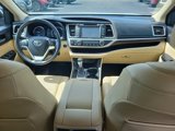 Used 2014 Toyota Highlander Limited image 2