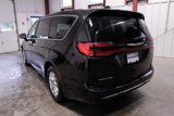 Used 2023 Chrysler Pacifica Touring-L image 3