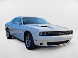 Used 2022 Dodge Challenger SXT image 3