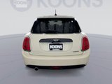 Used 2021 MINI Cooper 4-Door Hardtop image 5