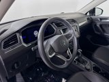 Used 2022 Volkswagen Tiguan SE w/ Panoramic Sunroof Package image 4