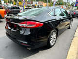 Used 2017 Ford Fusion SE image 4