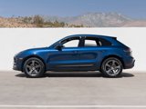 Certified 2022 Porsche Macan image 2