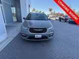 Used 2022 Chrysler Pacifica Touring-L image 2
