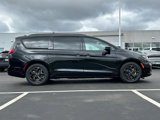 New 2025 Chrysler Pacifica Select image 2