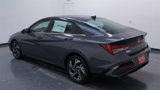 Used 2024 Hyundai Elantra SEL w/ Convenience Package image 6