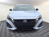 Used 2023 Nissan Altima 2.5 SR w/ SR Premium Package image 2