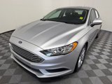 Used 2017 Ford Fusion SE w/ Fusion SE Technology Package image 2
