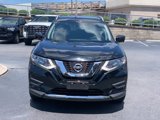 Used 2017 Nissan Rogue SV image 3