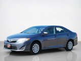 Used 2014 Toyota Camry L image 3