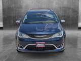 Used 2017 Chrysler Pacifica Limited image 2