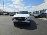 Used 2023 Hyundai Tucson SE image 2