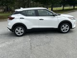 New 2025 Nissan Kicks Play S image 4