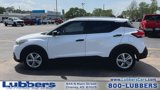 Used 2019 Nissan Kicks S image 5