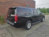 Used 2018 Chevrolet Suburban LT image 2