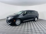 Used 2020 Chrysler Pacifica Touring-L image 4