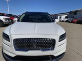 Used 2022 Lincoln Nautilus Reserve w/ Luxury Package image 2
