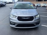 Used 2021 Chrysler Pacifica Touring-L image 3
