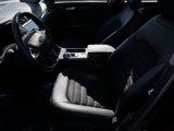 Used 2018 Ford Fusion SE w/ Equipment Group 201A image 4