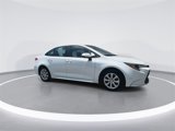 Used 2022 Toyota Corolla LE image 2