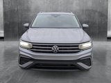 Used 2022 Volkswagen Tiguan SE image 2