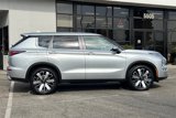 New 2025 Mitsubishi Outlander SE image 5