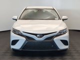 Used 2018 Toyota Camry SE image 2