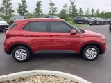 Certified 2022 Hyundai Venue SE image 4