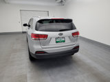 Used 2016 Kia Sorento LX w/ LX Convenience Package image 6