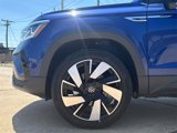 Used 2023 Volkswagen Taos SEL image 5