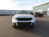 Used 2022 Jeep Grand Cherokee L Limited w/ Black Appearance Package image 3