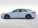 Used 2023 Toyota Camry SE image 2
