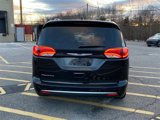 Used 2020 Chrysler Pacifica Touring-L Plus w/ Advanced Safetytec Group image 6