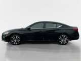Used 2022 Nissan Altima 2.5 SR image 2