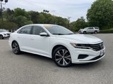 Used 2022 Volkswagen Passat 2.0T SE image 2